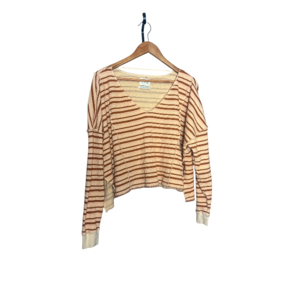 Urban Outfitters Striped Waffle Knit V-Neck
Thermal Crop Sweatshirt Size‎ Large
